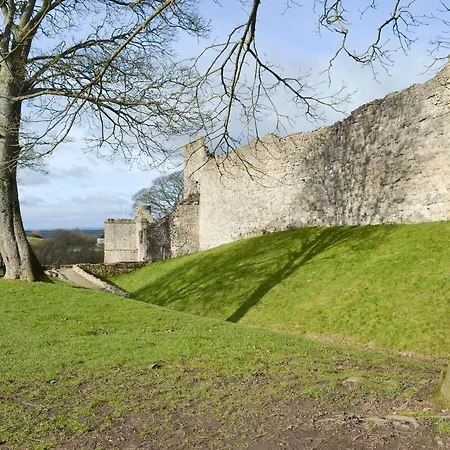 Pasture Barn - * Lockton